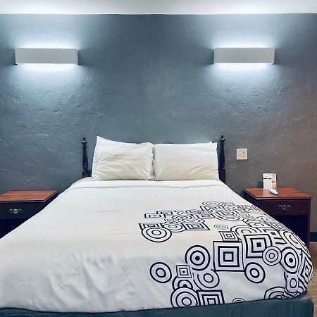 Century 21 Motel Las Cruces Kültér fotó