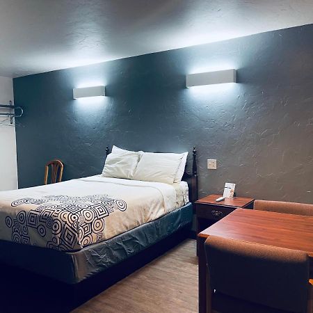 Century 21 Motel Las Cruces Kültér fotó