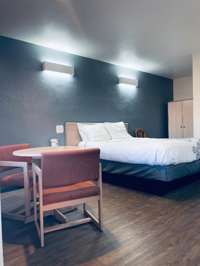 Century 21 Motel Las Cruces Kültér fotó