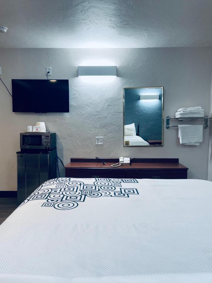 Century 21 Motel Las Cruces Kültér fotó